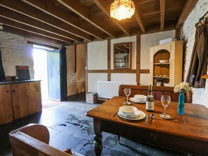 Cottage | Interior
