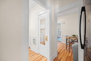Interior - Modern 1 Bdr Apt unit#2 Sleeps4 (Pittsburgh)