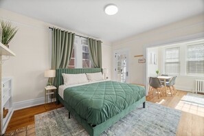 1 sovrum, strykjärn/strykbräda, internet och sängkläder