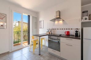 Fridge, oven, dishwasher, coffee/tea maker - L'Aliberta - A 7 min à pied de la plage (Calvi)