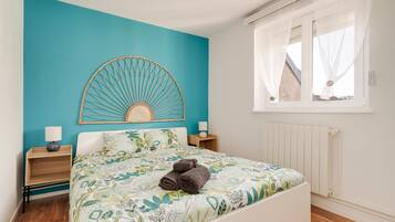 2 bedrooms, iron/ironing board, free WiFi, bed sheets