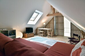 4 slaapkamers, een strijkplank/strijkijzer, gratis wifi, beddengoed