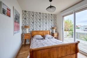 4 slaapkamers, een strijkplank/strijkijzer, gratis wifi