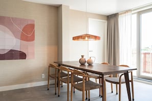 Apartment | Dining - 4 Person Apartment in the City Center (The Hague)