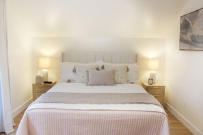 2 bedrooms, WiFi, bed sheets - Rt 6 Guest Suite
Charming 2 bedroom apartment near Wellsboro (Mansfield)