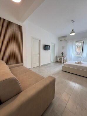1 bedroom, desk, iron/ironing board, free WiFi - Cozy and spacious bed and breakfast equipped with all amenities. (Roma)