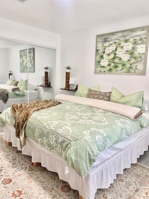 3 bedrooms, iron/ironing board, WiFi, bed sheets