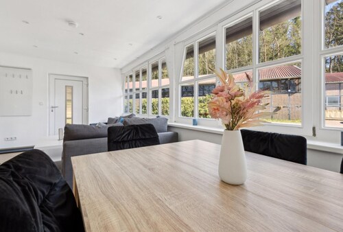 Moderne Wohnung mit Terrasse