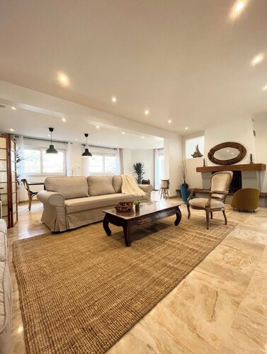 Villa golden heaven near Paris with 4 parking 3bedroom /2sdb/WIFI 580 in Mbits