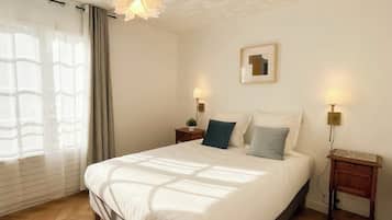 3 chambres, fer et planche à repasser, lit parapluie, Wi-Fi