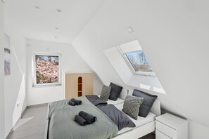 Apartamento | 2 quartos, individualmente mobiliados, roupa de cama