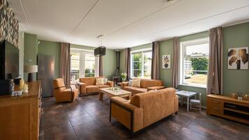 Vila | Ruang keluarga