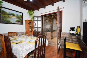 Villa | Dining - Casa na Praia do Campeche (Florianopolis)