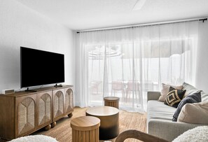 Coffres-forts dans les chambres, fer et planche à repasser