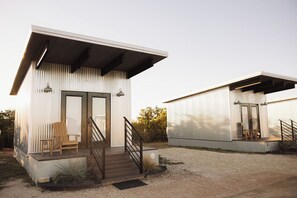 Exterior - The Liney Moon - Horseshoe Cottage w/ Pool, Firepits, Putting Green, & More! (Dripping Springs)