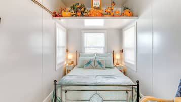 1 bedroom, internet, bed sheets