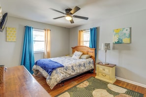 3 habitaciones, tabla de planchar con plancha, wifi y ropa de cama 