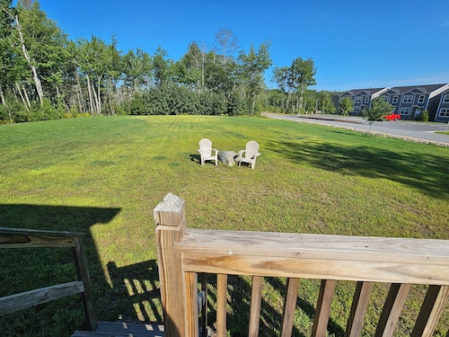 Rent both apartments in a duplex.  6 bedrooms, 2 kitchens, 2 livings rooms.