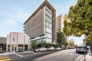 Exterior - ★Lux Designer Penthouse - Balcony w/ Stunning View (San Diego)