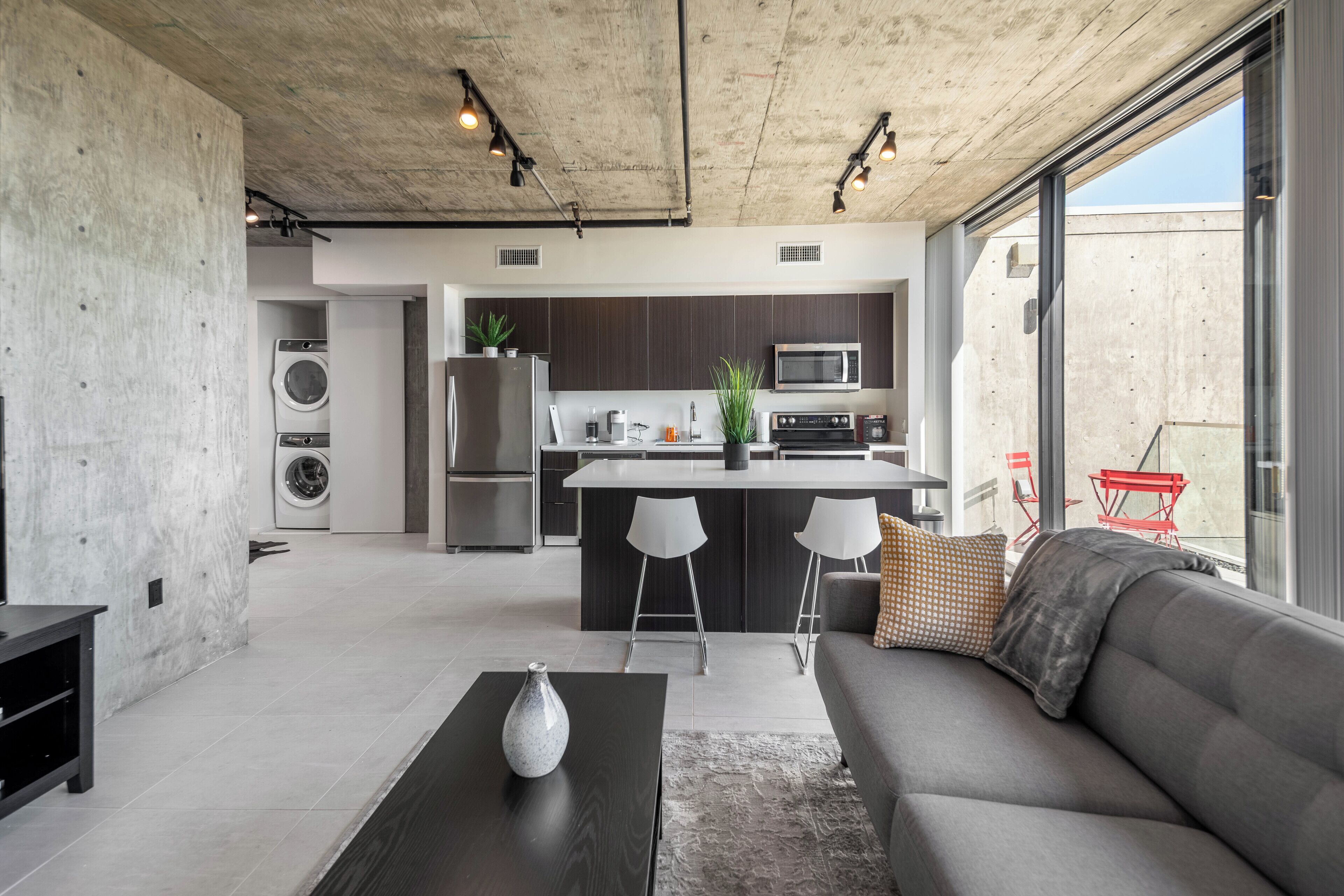 Smart TV, computer monitors