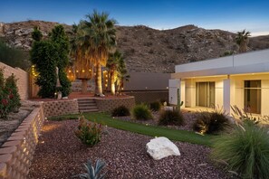 المنطقة المحيطة بالمنشأة