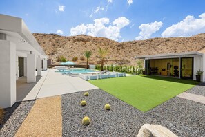 Property grounds - The Desert Mountain Compound (Palm Desert)