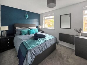 3 bedrooms, free WiFi, bed sheets