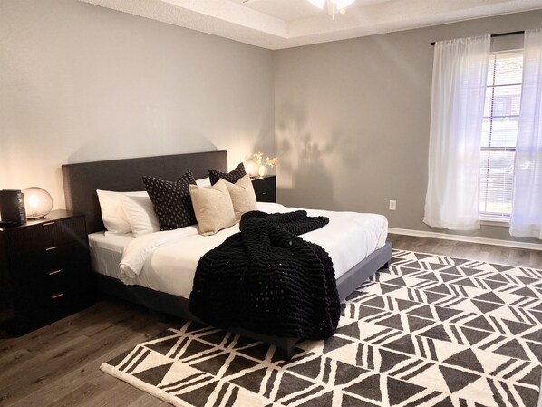 2 bedrooms, desk, iron/ironing board, travel crib