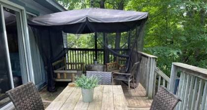 Classic Cottage Charm - relaxing & private. #1