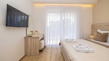 4 عدّة غرف نوم وملاءات أسرّة