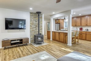 Smart TV, chimenea