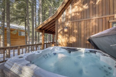 Tahoe Donner 4BR Escape | Hot Tub & Year-Round Fun