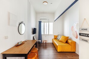 Classic Apartment, Non Smoking, Balcony | Living area