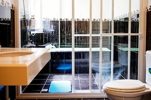 Unclassified image, 4 of 19, button - Qingjing Tixiang Panoramic Hostel (Nantou)