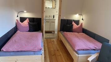 1 bedroom, WiFi, bed sheets