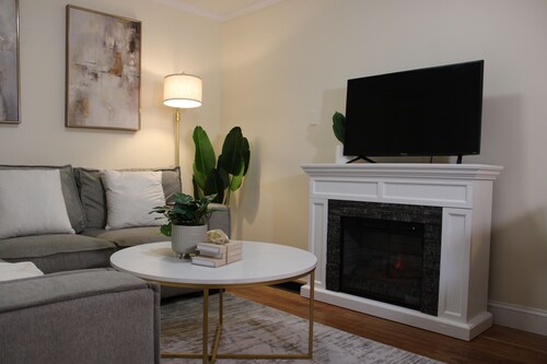 1 Bedroom Apartment 1.5 Miles from Downtown Manchester NH