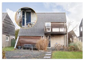 House | Exterior - Holiday Home in Yn e Lijte With Water Sports (Grou)