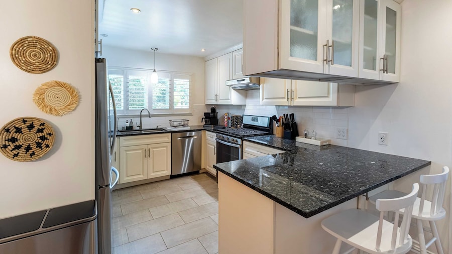 Modern Sonoma Stay w/ Spacious Deck, Views & Prime Location Bennett