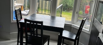 Stylish 3BR Home | Steps from Lisgar GO | Peaceful Suburb Stay