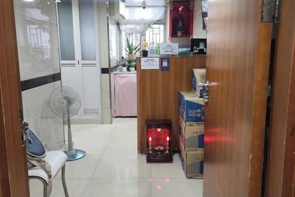 Interior - Wing Tai Guest House (Hong Kong)