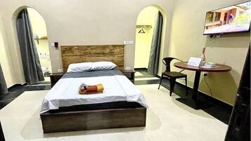 2 habitaciones, tabla de planchar con plancha, wifi y ropa de cama