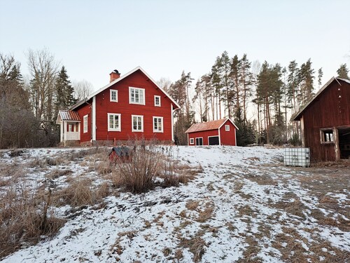 Summer house with secluded location in Julita   SE14028