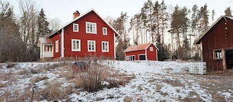 Summer house with secluded location in Julita SE14028