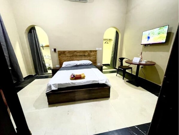 1 chambre, fer et planche à repasser, Wi-Fi, draps fournis