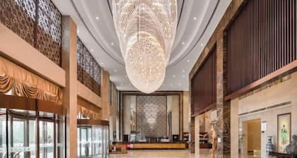 Wuyihai International Hotel (Huanghe Jiaotong College High-speed Railway Station)