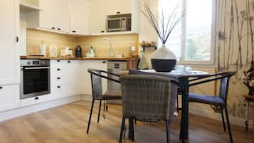 Kühlschrank, Ofen, Herdplatte, Geschirrspüler