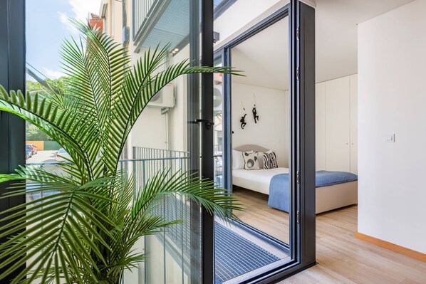 1 chambre, fer et planche à repasser, draps fournis