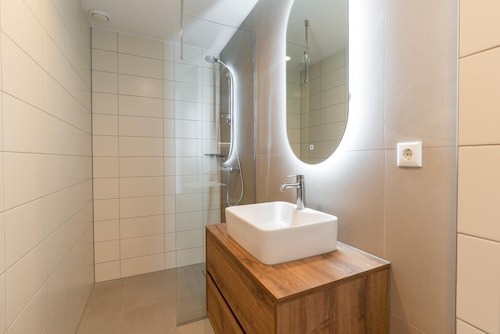 3-bedroom Holiday Home in Den Haag