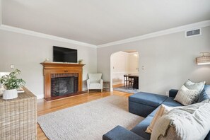 TV - Heart of Park Circle | Spacious Layout | Backyard (North Charleston)