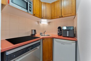 Oppvaskmaskin, kaffetrakter/tekoker og brødrister